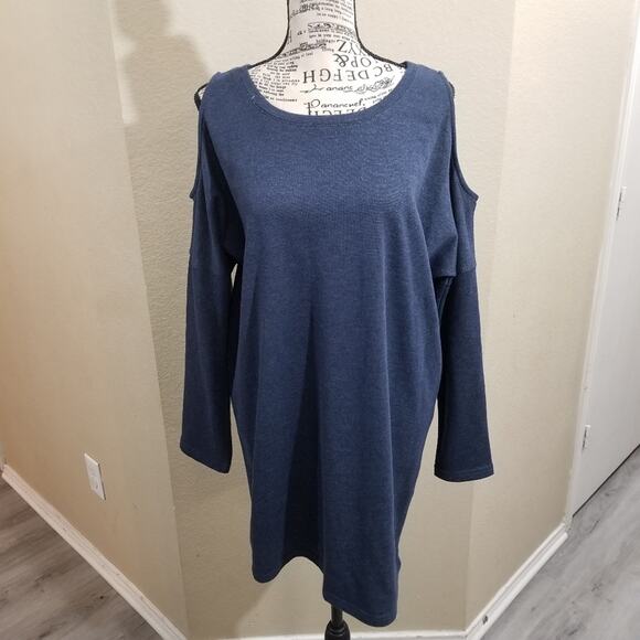 She‎ + Sky cold shoulder top size large - Picture 1 of 8